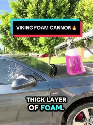 Thick foam is needed on a hot summer day like today #fyp #foam #thick #suds #foamcannon @VIKING Car Care 