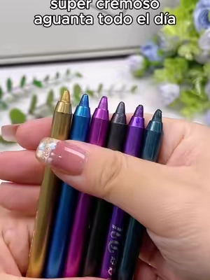 ¡Pinta tus ojos como una artista!y aguanta 12 horas.#tiktokshop#fyp  #beauty  #Maquillaje #SohoChic