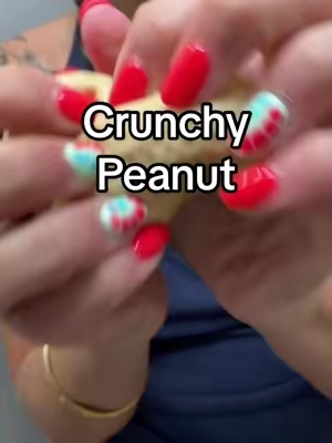 Crunchy squishies are elite. #crunchysquishy #squishyasmr #squishytoy #crunchyasmr 