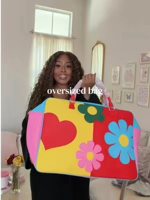 Girllllllaaa , it’s giving THAT GIRL 🥰🔥❤️ #girlythings #oversizedbags #travelmusthaves #tiktokshopfinds #fyp 