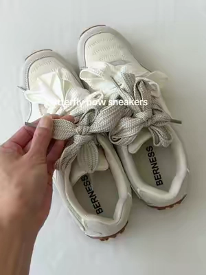 The double knot design is so cute  #backtoschoolshoes #laceupsneakers #womenssneakers #everydayshoes #comfyshoes 