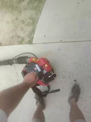 Vevor Backpack Blower! Easy to start and works great! #vevor #leafblower #backpackblower #blower #cleanup 