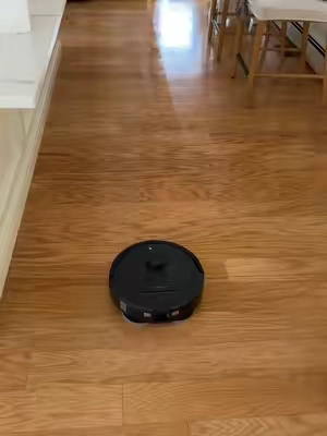 Making my life so much easier! Vacuum and mop ✅#roborock #robotvaccuum #vacmop #CleanTok #cleaninghacks 