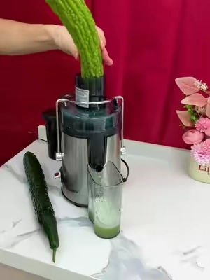 No time to chop fruits? Drop the whole fruit & go! 🥕