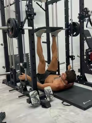 This is such a cool power rack 🤯🔥