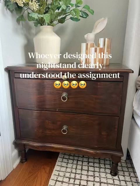The MOST GORGEOUS nightstand 💫💫💫 I wasn’t planning on getting excited over a nightstand… but here we are. 😂 The pull-out tray, built-in charging, real wood, and basically zero assembly? It’s one of those pieces that makes everyday life just a little easier. Linking it below! ✨
