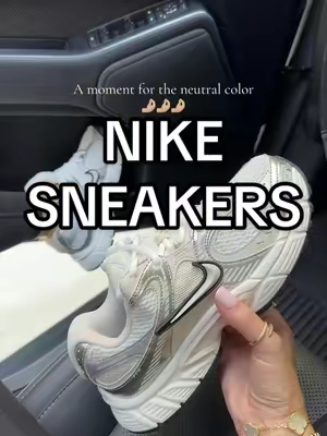 Loveeee my Nikes #nikes #tennisshoes #runningshoes #sneakers #nikeshoes 