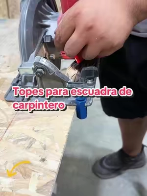 Convierte tu escuadra en una guía de corte precisa. Marca y repite medidas sin volver a medir.#DIY #tooltok #homediy #diyhome #summervibes 