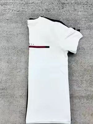 #tiktokshop #tshirt #foryou #fashion #style 