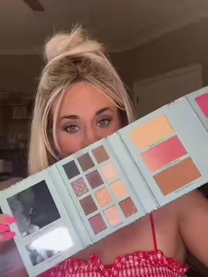 Whoa that’s a lot of makeup in one bundle #makeupbundle #makeup #makeupdeals #makeuptutorial #fullfacemakeup 