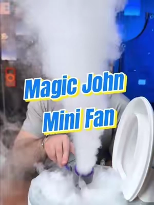 It's much cooler in the summer with this little fan.#MAGICJOHN #foryoupage❤️❤️ #losangeles #tiktokmademebuyit #tiktokshopsummersale 