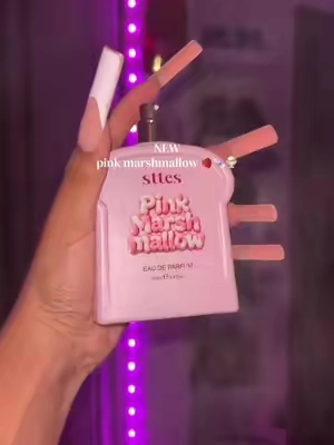 smells sooo good. #pinkmarshmallow #sttesperfume 