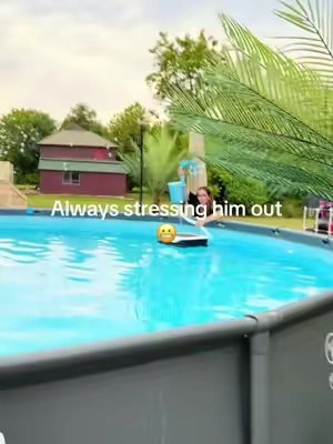 Keep your pool surface cleaner with less work ☀️💦 This solar-powered robotic pool skimmer automatically collects floating leaves, bugs, pollen and everyday debris before it sinks. It features smart obstacle avoidance, a large 5.9L debris basket, a 150-micron fine mesh filter and dual solar or plug-in charging for cloudy days. Perfect for anyone searching for an automatic pool cleaner, solar pool skimmer robot or low-maintenance pool accessory for summer. 🏊‍♀️🍃  #PoolSkimmer #PoolCleaning #PoolMaintenance #PoolTok #tiktokshopsummersale 