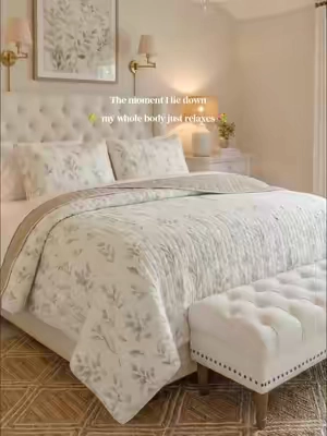 If you love that soft, cozy, cloud-like feel, you have to try this bedding. #cozyathome #cozylife #beddingset 