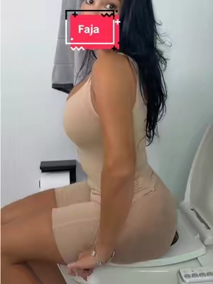 So easy to use the bathroom with this faja #faja #fajascolombianas #bodyshaper #shapewear #tiktokshopsummersale 