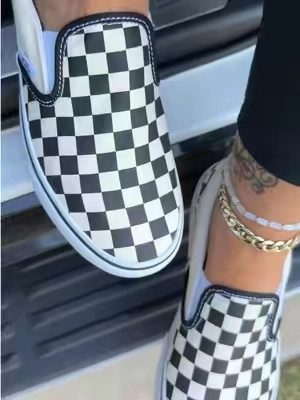 Not every shoe deserves the hype… but these absolutely do. 🤍🖤 #platformshoes #vansshoes #checkeredprint #sliponshoes #backtoschool 