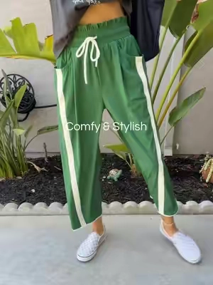 Fit true to size w/ a lot of stretch #trackpants #loosefitpants #falloutfits #stretchypants 