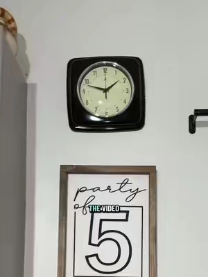 #vintagefinds #retroclock #wallclock #tiktokshopcreatorpicks #qvc @QVC, Inc 