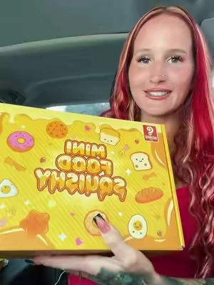 #squishy #squish #asmr #stressball #squishtok 