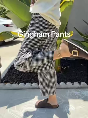I suggest sizing down 1 🍂 #ginghampants #falloutfit #flowypants #stretchypants 