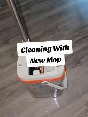 there are bristles in the mop bucket to clean off the mop 👏🏻 I'm down for anything that makes cleaning easier and faster 😍 #cleaning #cleanwithme #mopping #floorcleaning 