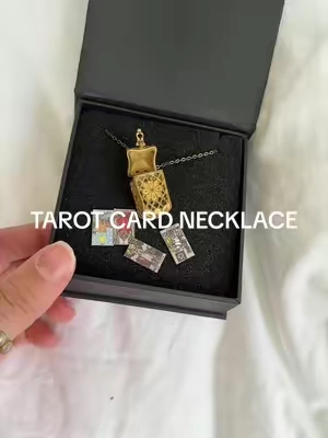 I don’t think I’ve been so excited to gift something in a while 😆 #tarotcards #tinytarotdeck #tinytarot #tarotdecknecklace #uniquegifts 
