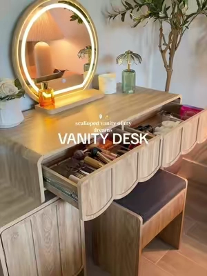 vanity + desk + mirror all in one… my dream 💫🫧🤍 #vanity #makeupvanity #mirrorvanity #vanitymirror 