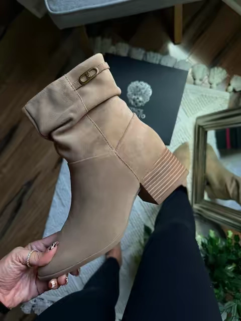 Obsessed with the gold hardware, the leather, the comfort! These Vince Camuto boots are STUNNING.  I sized up a half size because of the pointy toe. It made the perfect fit. #vincecamuto #boots #tiktokshopcreatorpicks 