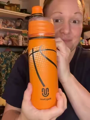 Magcheer 20 oz Insulated Misting Water Bottle, 2-in-1 Mist and Sip Stainless Steel Sports Bottle with 3D Textured Grip for Kids and Teens