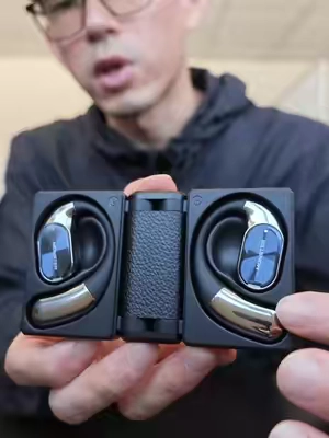 Monster Over-the-Ear headphones #monster #earbuds #headphones #overtheearheadphones 