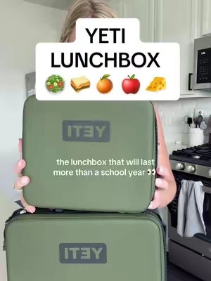I linked the larger 5 L lunchbox above my name 👏🏻 #yeti #yetilunchbox #lunchbox #insulatedlunchbag 