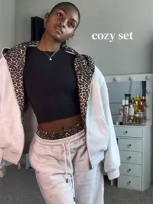 This might be my new favorite set. 🤍 #twopieceset #comfyset #StreetFashion #streetwearfashion #streetwear 