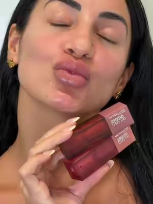 Son tan perfectas!! @Maybelline NY  #maybellinepartner #teddytint #liptint #maybellinesuperstay #liptintviral 