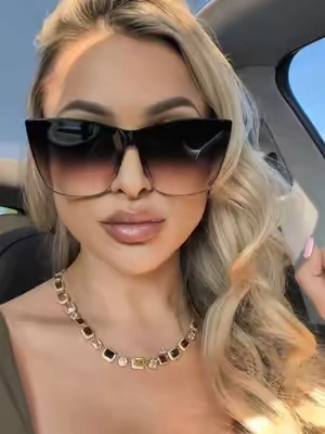 These sunglasses are way too cute @Quay #sunglasses #sunglasses #quaysunglasses #fashion 