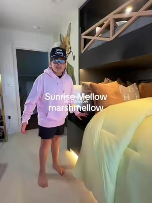 Brand new just dropped sunrise double stuffed 💛☁️#mellow #comforter #bedding @Mellow Sleep 