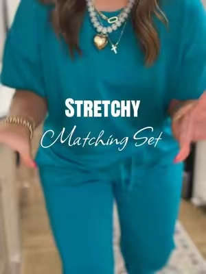 A new color!! Love this matching short sleeve comfy set @Pinspark #comfyoutfit #matchingset #falloutfitinspo #teacherootd #teacheroutfit 