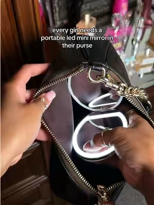 #portablemirror #ledmirror #travelmirror #pursefinds 