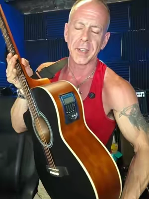 Glarry acoustic and electric guitar. Beginner guitar which feels more like an intermediate guitar, Comes with amplifier, tuner, built in tuner,extra strings, cappo, cord, and a soft carrying case. #guitar #glarry #acousticguitar #beginnerguitar  #guitartok 