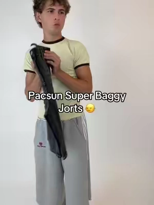 these jorts from pacsun sellout so fast 🤦 