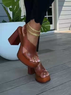 Melissa platform chunky heels are the bold fashion heels that instantly elevate dresses, denim, and every statement outfit #Melissa #PlatformHeels #ChunkyHeels #FashionHeels #WomensShoes 