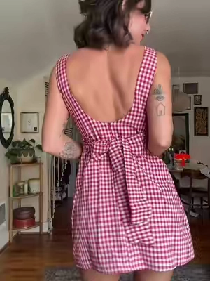 I actually can’t handle the red gingham  #minidress #ginghamdress #summerdresses #cutedresses #cinchedwaist