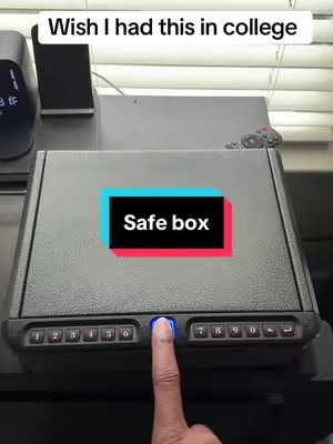 Every roommate situation should have one #collegedorm #collegeroommates #freshmanyear #safebox 