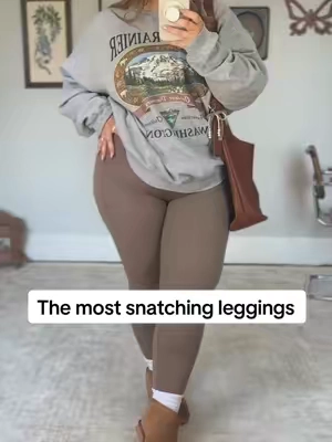 I’m so excited I can finally wear lighter colored leggings! These are seriously the most smoothing and snatching leggings I’ve ever worn @Halara_official #halara #halaraleggings #halaratiktokshop #tummycontrol #plussizefashion 