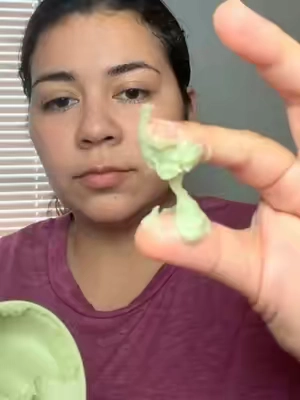 Arencia 🥰 limpiador Fresh Green Rice Mochi, es un limpiador espumoso purificante clínicamente probado para mejorar 7 factores visibles de la piel, incluyendo la descongestión de los poros, una textura más suave y una mejor absorción de los productos para el cuidado de la piel. Esta fórmula suave es ideal para pieles grasas y propensas a los brotes, dejándolas limpias, suaves y frescas sin alterar la barrera de hidratación natural. @Arencia @Arencia #arencia #limpiadorfacial #poros #skin #skincare 