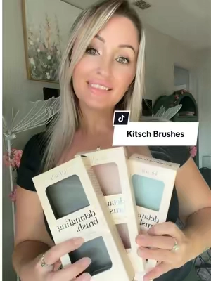 These brushes really are a game changer.  #tiktokshopcreatorpicks #tiktokshopsummersale #hair #hairtok #school 