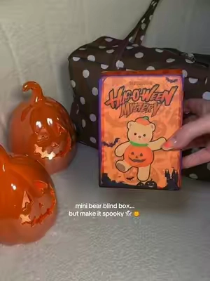 SO CUTE for my fall purse…I need them alllll #blindbox #blindboxopening #halloween #bagcharm 