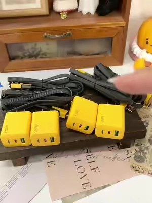 #fastcharger #4in1charger #usbccharger#weeklydeals#tiktokshopsummersale 