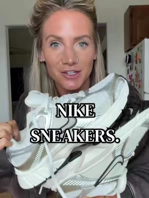 the perfect chunky sneaker for fall! 
