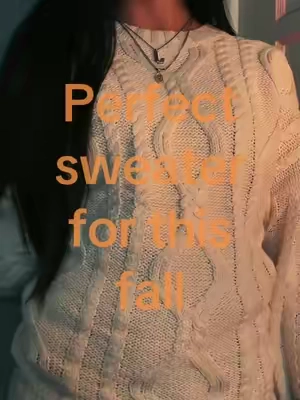 It’s sosoos comfy and warmmm 🍂                                                       #sweater #fall #outfit #oversized #automet @AUTOMET 