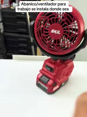 Este ventilador encima de que refresca bastante es recargable y versátil ya que lo puedes instalar donde quieras. #Tiktokshopsummersale #sohochic #ventilador #abanico #forklift 